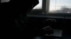 ბავშვებს ინტიმური ფოტოების გაგზავნას აიძულებდა - კაცს ბრალი დაუსწრებლად წარუდგინეს
