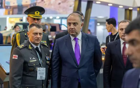 საქართველოს თავდაცვის მინისტრი ბაქოში თავდაცვის მე-6 საერთაშორისო გამოფენას ADEX 2026 დაესწრო