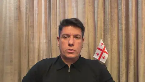 "ეს არის ჯილდო ჩემთვის, ძალიან მიხარია" - ბრიტანეთის მიერ სანქცირებული მამუკა ფიფია