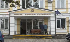თელავის რაიონულმა სასამართლომ სოციალურ ქსელში კახა კალაძის სიტყვიერი შეურაცხყოფისთვის მოქალაქეს 1500 ლარიანი ჯარიმა დააკისრა
