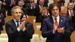 პენსია 20-60 ლარით იზრდება, დეპუტატებისა და მინისტრების ხელფასი კი 1080-1350 ლარით