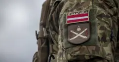 ლატვიაში NATO-ს ძალების მასპინძელ ბაზაზე რუსეთისთვის ჯაშუშობაში ეჭვმიტანილი 2 პირი დააკავეს