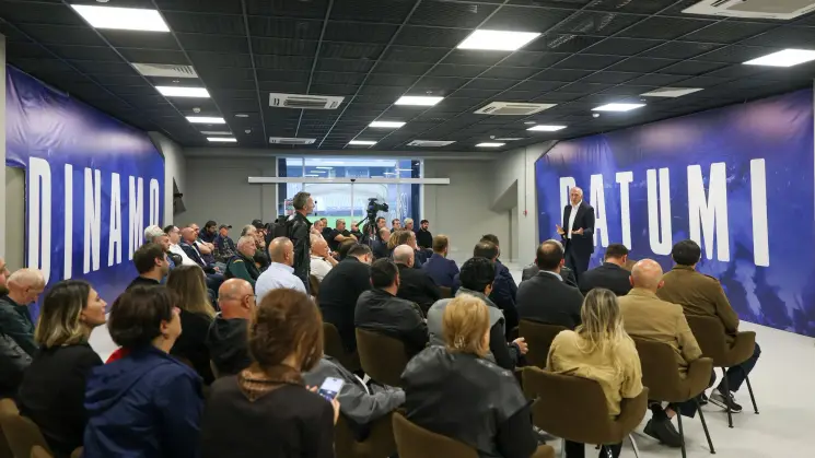 ზურაბ პატარაძე აჭარაში მოქმედი სპორტული ფედერაციების ხელმძღვანელებსა და ვეტერან სპორტსმენებს შეხვდა