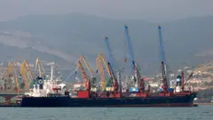 Bloomberg - თურქეთი და გაერო რუსეთსა და უკრაინას შორის შავ ზღვაში ცეცხლის შეწყვეტის თაობაზე მოლაპარაკებებს ორგანიზებას უწევენ