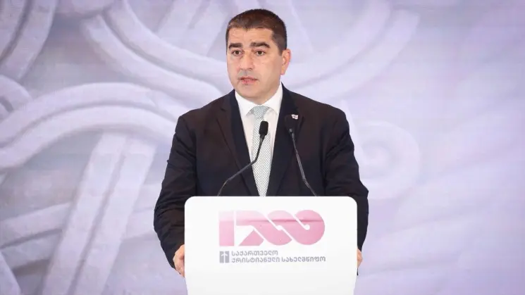 შალვა პაპუაშვილი: რწმენისა და საზოგადოების კატეგორიული გამიჯვნა ნიშნავს უარის თქმას არა მხოლოდ წარსულზე, არამედ დღევანდელობის მორალურ და ეთიკურ საფუძვლებზეც - იმ ზნეობრივ ხერხემალზე, რომელსაც ჯერ კიდევ ეყრდნობა თითოეული ქართველი