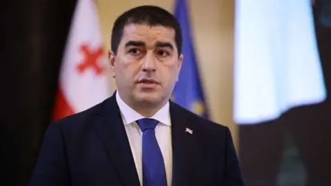 ხელისუფლებაში რომ ყოფილიყვნენ კოლექტიური ნაცმოძრაობის წევრები, საქართველო ომში ჩაერთვებოდა - შალვა პაპუაშვილი