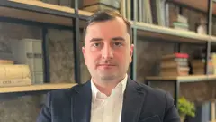 ComCom-ის „მედიააკადემიას“ ბონდო გასვიანი უხელმძღვანელებს