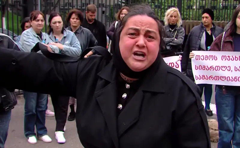 “ნაცემი ჩააყუდეს სახით წყალში” – მოკლული 23 წლის სტიქაროსნის დედა პოლიციელთა დასჯას ითხოვს