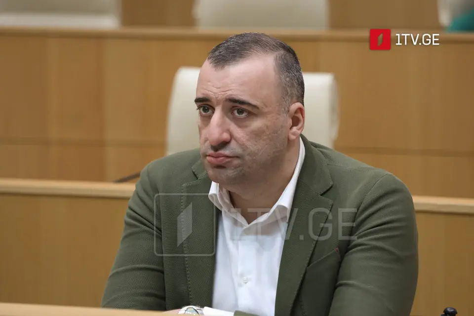 რატი იონათამიშვილი – IRI-ის კვლევის შედეგებს თუ გავაანალიზებთ და პარტიების პროცენტებს კვლევით ალოკაციას გავუკეთებთ, „ქართულ ოცნებას“ საზოგადოების, სულ მცირე, 70%-იანი მხარდაჭერა აქვს
