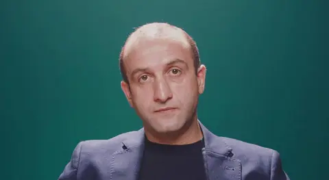 “თქვენი აზრით, ვისი ბრალია ის, რომ ჯარიმები ყოველდღე იმატებს?” – იაგო ხვიჩია