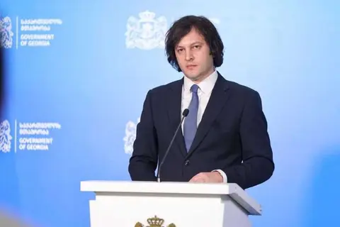 ირაკლი კობახიძე: ყველაფრის მთავარი გარანტი არის ქართველი ხალხი და სწორედ ქართველ ხალხს მისცა ბიძინა ივანიშვილის პოლიტიკაში შემოსვლამ იმის საშუალება, რომ სრულიად არასუვერენული და ავტორიტარული ხელისუფლება ჩაებარებინა წარსულისთვის და შეექმნა სისტემა, რომელიც დღეს არის გამორჩეული უამრავი შედეგით