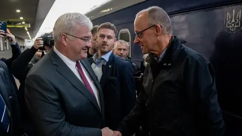 გერმანიის კანცლერი კიევში ჩავიდა - „შეგიძლიათ, ჩვენი იმედი გქონდეთ“