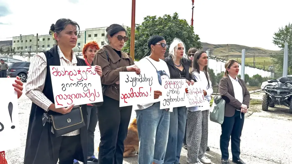 ოჯახი პატიმარ დავითაძის სხვა ციხეში გადაყვანას მოითხოვს