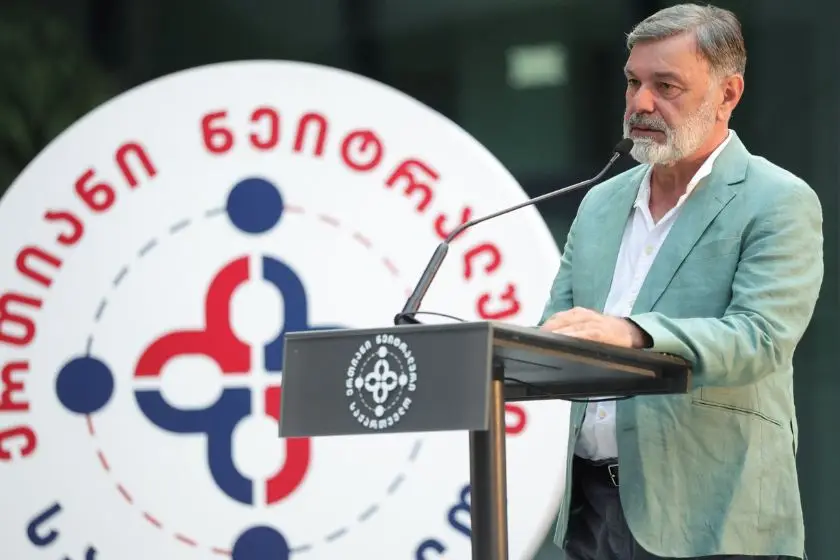 ბიძინა გიორგობიანი: ხვალ გადაწყდება, დაუჭერს თუ არა AfD-ს კანცლერის კანდიდატურას BSW ფრაქცია მხარს - AfD გადავა სახელისუფლებო პარტიის სტატუსში, რაც ძირეულად შეცვლის გერმანიის პოლიტიკურ ლანდშაფტს. მშვიდობიან ბრძოლას ყოველთვის აქვს აზრი, ეს გვასწავლა 2012 წელმა საქართველოში და ამჯერად გერმანიის მაგალითმა