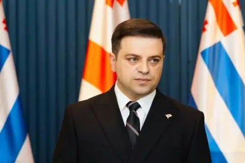 ცოტნე ანანიძე ბურჭულაძის შვილის განცხადებაზე: სჭირდებათ აქციაზე დაკავებულები ციხეში იყვნენ, რომ გარეთ “ოპოზიციამ ვირტუალურად იარსებოს” - ამიტომ აშავებენ „დაპროცესებულებს”