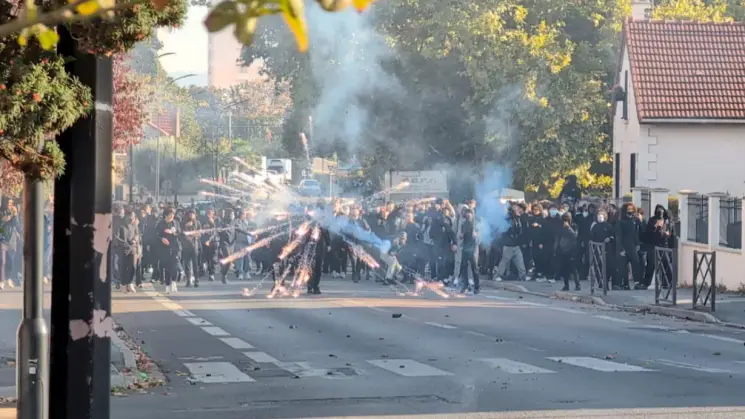 საფრანგეთში, აქციის დაშლისას, 15 წლის მოსწავლემ ხელის მტევანი დაკარგა - მოსწავლეების და სტუდენტების პროტესტი მასშტაბურ შეტაკებებში გადაიზარდა