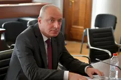 გურამ მაჭარაშვილი: არ მესმის იმ ადამიანების, ვინც პატიმარს აკრიტიკებს და ეუბნება - რატომ არ გინდა ციხეში ყოფნაო. თუ ასეა, თვითონაც ჩასხდნენ - მივიდნენ და აღიარონ თავიანთი დანაშაულიც