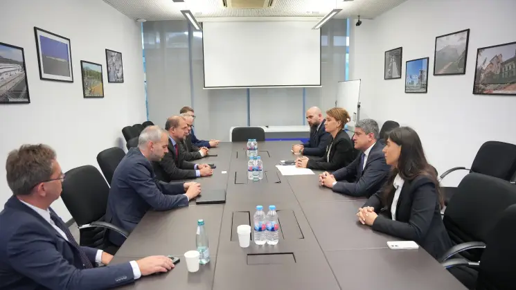 თამარ იოსელიანი უნგრეთის ტრანსპორტისა და საზოგადოებრივი სამუშაოების სამინისტროს დელეგაციის წევრებს შეხვდა