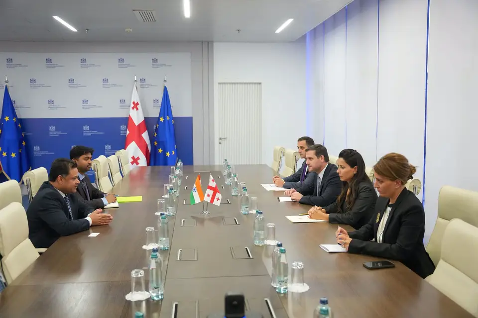 მარიამ ქვრივიშვილმა საქართველოში ინდოეთის ელჩთან, ამით ქუმარ მიშრასთან გაცნობითი შეხვედრა გამართა