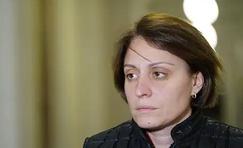 “ადვოკატებო, გთხოვთ, დააწესეთ მორიგეობა ციხეში – პატიმრები არ დატოვოთ არც ერთი წუთი მარტო”– ელენე ხოშტარია