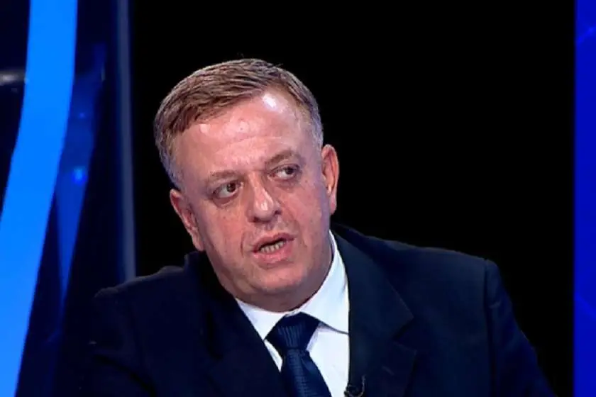 ლევან ნიკოლეიშვილი: ჩვენ თუ დავიწყებთ ფიქრს და ლოდინს იმის თაობაზე, რომ რას გააკეთებენ დიდი სახელმწიფოები ჩვენთან მიმართებაში, ან დაველოდებით, რომ საბოლოო ჯამში რას შემოგვთავაზებენ, ამით წინსვლა არ გვექნება. ჩვენ უნდა ვიფიქროთ ჩვენი ინტერესებიდან გამომდინარე, რა უნდა გაკეთდეს იმისთვის, რომ ჩვენი ქვეყანა უფრო გაძლიერდეს