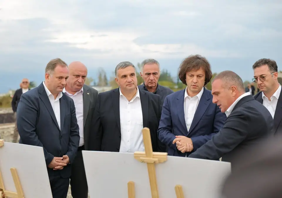 პრემიერ-მინისტრი თელავში სპორტული ინფრასტრუქტურის მშენებლობის პროცესს გაეცნო