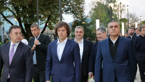 პრემიერ-მინისტრმა თელავში ახლად რეაბილიტირებული სკვერი დაათვალიერა