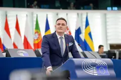 ევროპარლამენტარი ტომაშ ფროელიხი – მეტი ორმაგი სტანდარტი წარმოუდგენელია, თქვენ დარდობთ საქართველოში ოპოზიციური პარტიების შესაძლო აკრძალვაზე და თავად გსურთ „ალტერნატივა გერმანიისთვის“ აკრძალვა