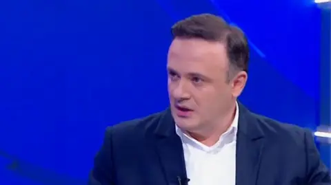 ერთის მხრივ, ლობისტური ორგანიზაციების მიერ დაფინანსებული გვარები აშავებენ საქართველოს, მეორე მხრივ, ევროკომისიამ გამოაქვეყნა დასკვნა, სადაც, მთავრობის მიმართ ნდობის მიხედვით, საქართველო ევროპის ხუთეულშია - ირაკლი ზარქუა