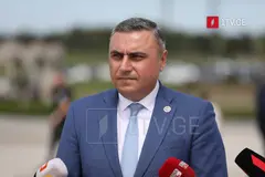 დავით მათიკაშვილი – პაატა ბურჭულაძის ლირიკა ნაკლებად საინტერესოა, გვახსოვს, როგორ ქმნიდნენ რევოლუციურ კომიტეტებს, დღეს კი ნიანგის ცრემლებით ცდილობენ, გამოძვრნენ ამ მოცემულობიდან
