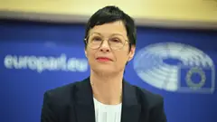 მარტა კოსი – ვიცი, დღეს ბევრი ქართველი გაურკვევლობას გრძნობს, მაგრამ,იცოდეთ, რა გამოწვევაც არ უნდა გვქონდეს წინ, ევროკავშირს კვლავ სჯერა საქართველოს ევროპული მომავლის