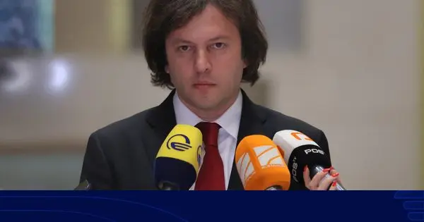პრემიერი: ევროპარლამენტი კიდევ ერთხელ მოგვაგონებს საბჭოთა კავშირის უზენაეს საბჭოს, რომელიც ბევრად უფრო კარგ მდგომარეობაში იყო 80-იან წლებში, როდესაც საბჭოთა კავშირი საკუთარი არსებობის ბოლო წლებს ითვლიდა, ძალიან მძიმე მდგომარეობაშია ევროპარლამენტი, მთლიანად ევროპული ბიუროკრატია, ქართული საზოგადოებისთვის ეს საერთოდ აღარ არის