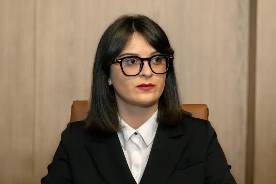 რუსთავის საკრებულოში „ლელოს“ წევრი ნინო სულაძე ქალაქის მერს მიმართავს, 2027 წლის მუნიციპალიტეტის ბიუჯეტში, საჯარო სკოლების I-IV კლასების მოსწავლეებისთვის უფასო კვების პროგრამა გაითვალისწინოს