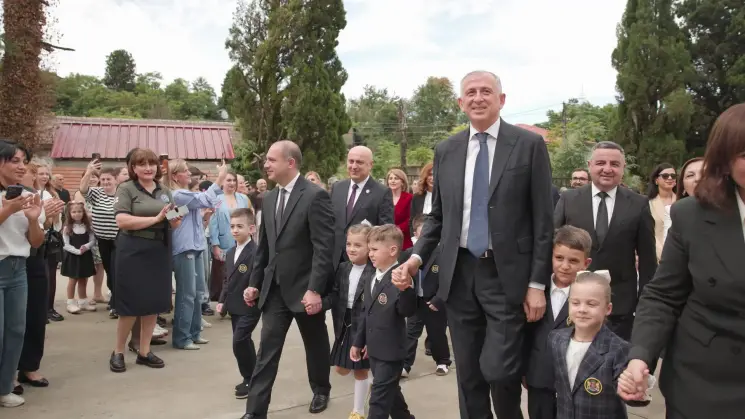 განათლების მინისტრმა დაბა მახინჯაურის საჯარო სკოლის ახლად აშენებული დამატებითი კორპუსი გახსნა