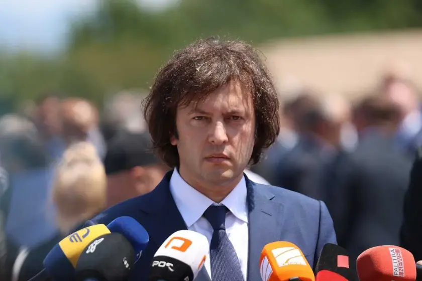 ირაკლი კობახიძე: ჩვენ ამომრჩეველს მივეცით დაპირება იმასთან დაკავშირებით, რომ გავანეიტრალებდით უცხოურ აგენტურას ჩვენს ქვეყანაში და ამ დაპირებას რეალურად ვასრულებთ, უცხოური აგენტურა დღეს საქართველოში არის დასუსტებული, თავად მიიყვანეს საკუთარი თავი ამ მდგომარეობამდე