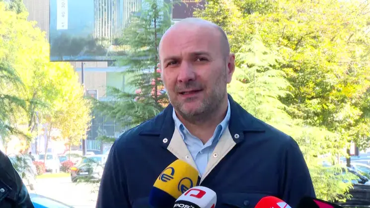 ცალსახად გამოიკვეთა, რომ ეს იყო მართული პროცესი და ამით საზოგადოებაში აჟიოტაჟის შემოტანა სურდათ, თუმცა არ გამოუვათ, რადგან დღეს საქართველოში პატიმრების უფლებები მაქსიმალური სტანდარტით არის დაცული - აკაკი ალადაშვილი დავითაძის საქმეზე