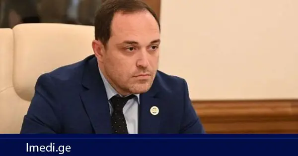 გიორგი გაბუნია ჰერჩინსკის განცხადებას პასუხობს, რომელმაც ევროკავშირი ქართულ მრავალხმიანობას შეადარა: ქართული მუსიკა დაკავშირებულია მარადიულ ღირებულებებთან ღმერთისა და სამშობლოსადმი თავდადებასთან - წარმოიდგინეთ, რამდენად რთულია თქვენთვის, გაუგოთ და ესაუბროთ ერს, რომელსაც ასეთი ღირებულებები აქვს, ასე უყვარს თავისუფლება და არასდროს დაუშვებს ღირსების შელახვასა და უპატივცემლობას