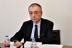 შარმანაშვილი ჟორჟოლიანის განცხადებაზე: “იურიდიულ ენაზე ეს ნიშნავს, პროკურორებო, მოსამართლეებო, არ დაიჯეროთ, რომ ესენი დანაშაულს გულწრფელად აღიარებენ და დაფიქრდით, სანამ საპროცესო შეთანხმებაზე გადაწყვეტილებას მიიღებთ – მამაშვილობის საოცარი ნიმუშები ვნახეთ, დადგა დრო თანამებრძოლების კეთილდღეობაზე ფიქრის ნიმუშების წარმოჩენისა”