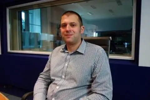 მარჩინ როსოლოვსკი: “არა საქართველოში, არამედ პოლონეთში, პოლიტიკურად კონტროლირებადი პროკურატურა ადანაშაულებს პროკურორს, რომელმაც გაბედა კორუფციის ბრალდების წაყენება პრემიერ-მინისტრ ტუსკის კოლეგის წინააღმდეგ”