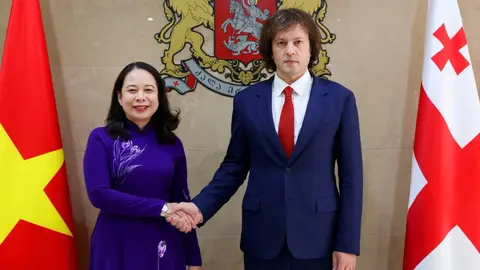 კომუნისტური ვიეტნამის დელეგაციის ვიზიტი თბილისში - გაფორმდა მემორანდუმი