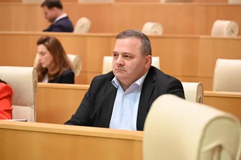 შალვა კერესელიძე „ქართულ ოცნებას“ - თითქოსდა მშვიდობის სანაცვლოდ, რუსეთს დაუთმეთ იმაზე მეტი, რასაც ითხოვდა, მაგრამ მუდამ გახსოვდეთ, რაც მეტს დაუთმობთ, უფრო მეტს მოგთხოვთ