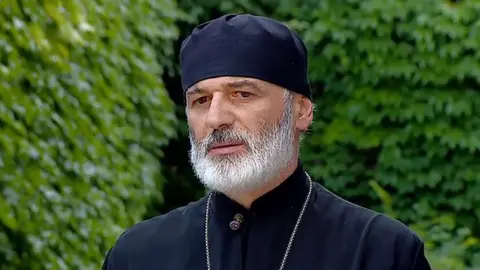 ანდრია ჯაღმაიძე: "ტვ პირველი" და "ფორმულა", მრავალგზის გაფრთხილების მიუხედავად, დიდ საეკლესიო დღესასწაულებზე ქმნიდნენ ღვთისმსახურებისთვის შეუფერებელ ვითარებას, შეზღუდვის მიზანი არ არის მედიის საქმიანობის ხელშეშლა, არამედ, ლიტურგიკული წესრიგის დაცვა