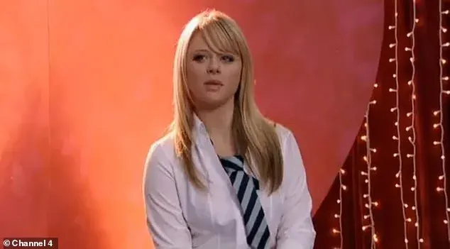 მსახიობმა სახელი გაითქვა The Inbetweeners-ში სკოლის მოსწავლე შარლოტ ჰინჩკლიფის როლით.