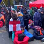 The continuous protest continues - the participants spent the night in tents