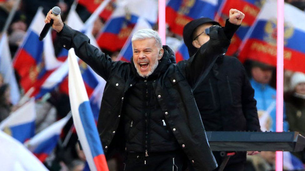 მედია: 23 თებერვლამდე რუსეთის სკოლებში ზარს დროებით შეცვლის სიმღერები ომზე