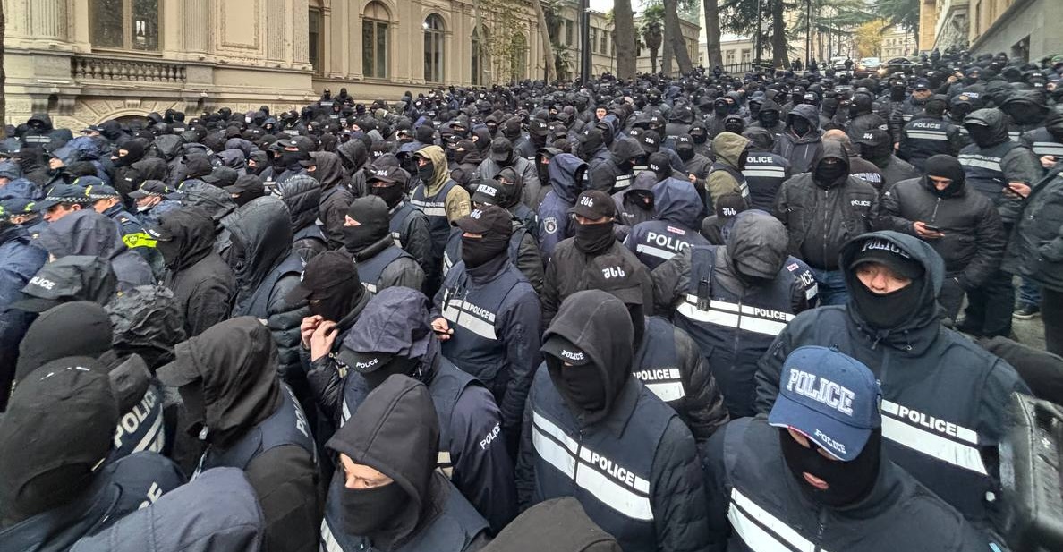 შსს ახალ დეტალებს ავრცელებს პოლიციელზე, რომელმაც უწყების ცნობით, ერთ თვალში მხედველობა დაკარგა