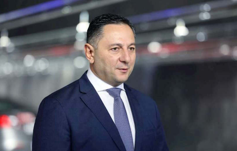 ვახტანგ გომელაური გადადგა