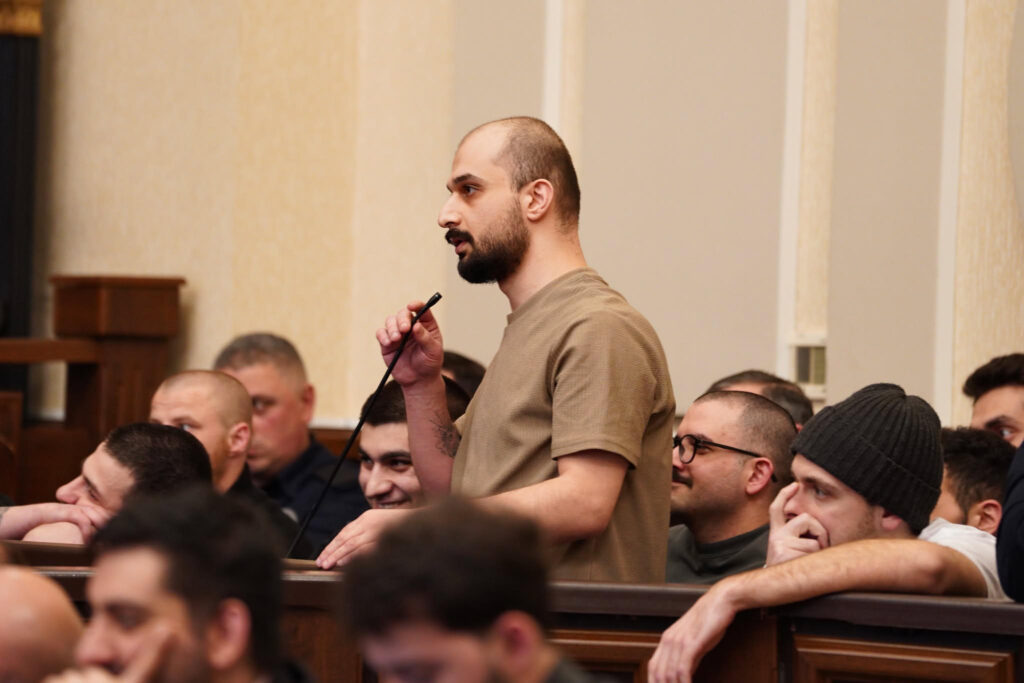 ონისე ცხადაძე მოსამართლეს – აზრი არ აქვს, რასაც ჩვენ აქ ვაკეთებთ, ბოლოს მაინც ისე იქნება, როგორც ზემოთ იტყვიან – შეიძლება სხდომებზე აღარ მოვიდე