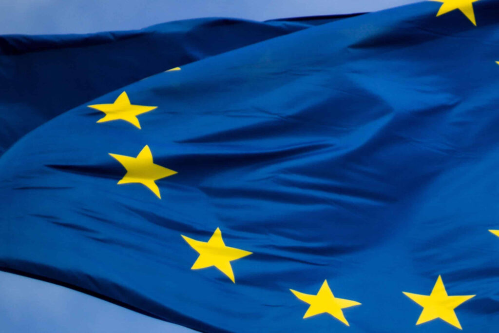 Bloomberg – ევროკავშირი 20-ზე მეტი რუსული ბანკის SWIFT-ის საერთაშორისო სისტემიდან გათიშვას განიხილავს
