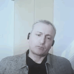 ჩემთვის არც გასეირნება, არც საჭმლის და წყლის მოწოდება ხდებოდა. ორ-სამ დღეში ერთხელ მომაწვდიდნენ – ნახევარ პურს, ძეხვს და ერთ ჭიქა წყალს, ერთი-ორჯერ ზედ დააფურთხეს და ისე მომაწოდეს